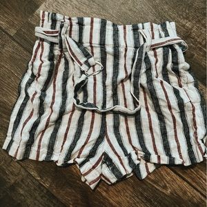Striped Loose Fashion Shorts With Belt
